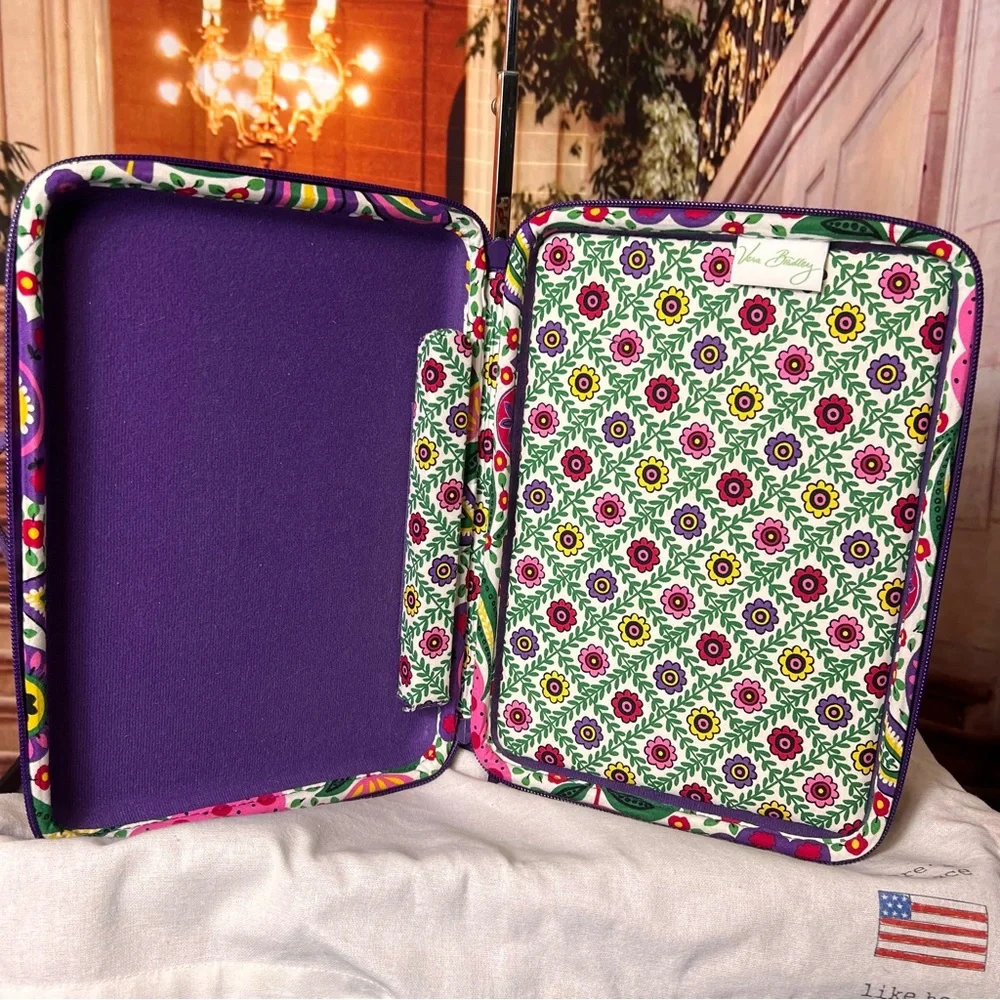 Vera Bradley 12” iPad Commuter Crossbody Bag in 